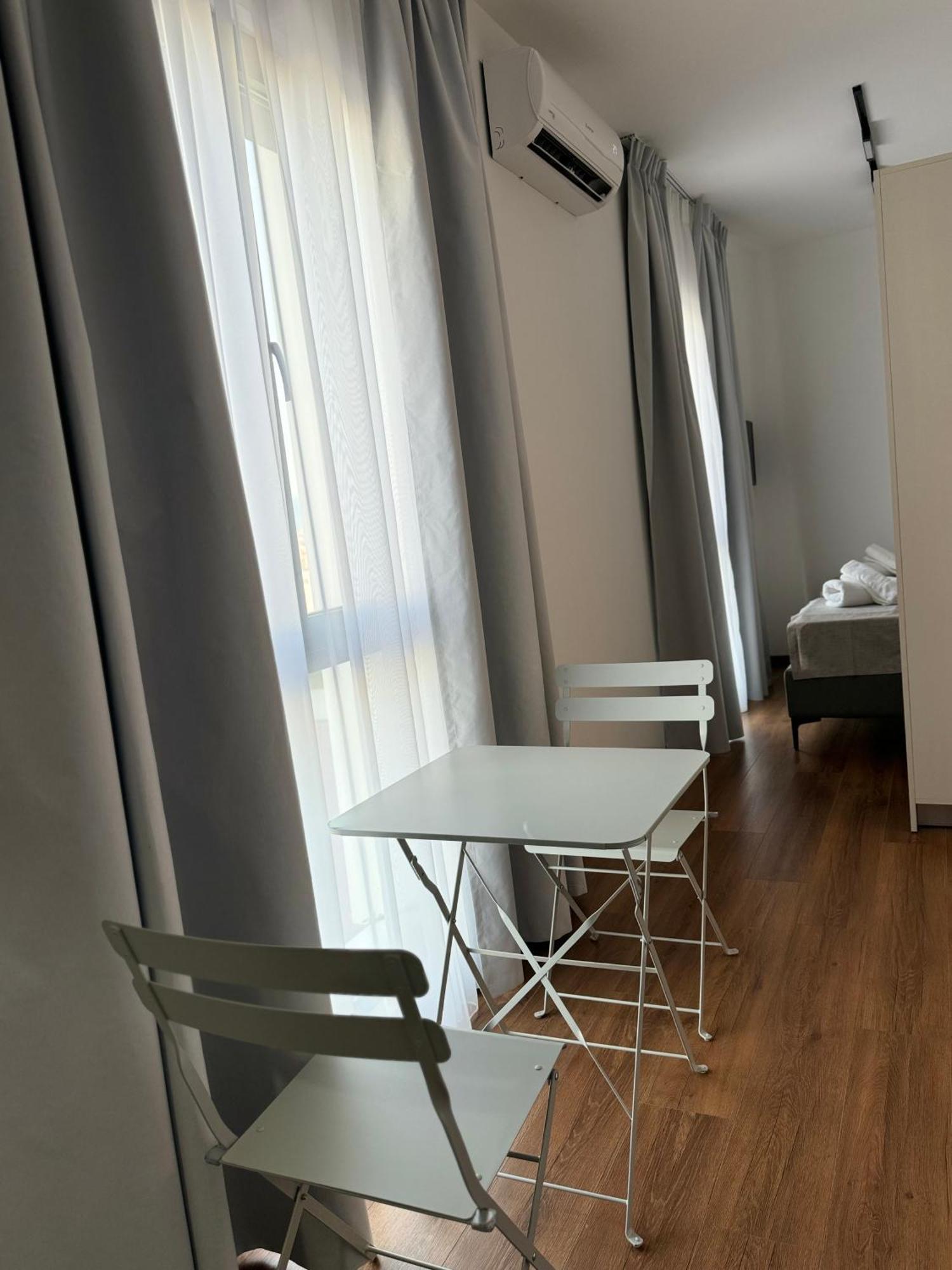 Apartment Gh 1 *